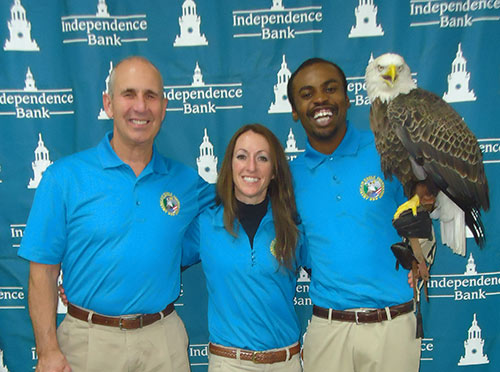 Assisting with opening a raptor center in Kentucky